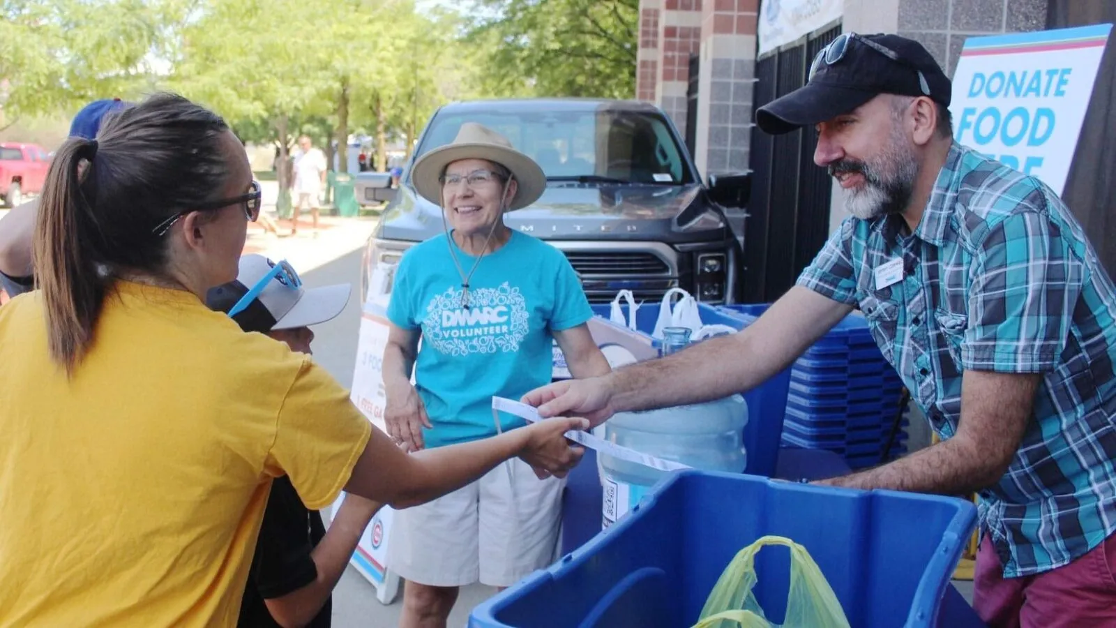 Get involved hero giving icubs